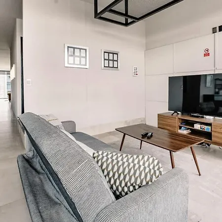 Top Bed Mixed Shared Room